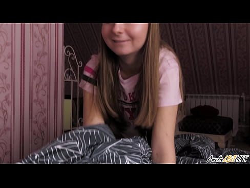 ❤️ Blondie duboko siše svoju drugu prijateljicu i dobiva spermu u usta ❤ Ruski porno kod nas bs.pornplaybb.ru ❌